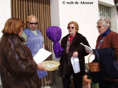 Alcozar. Pidiendo para el Santísimo. 2004