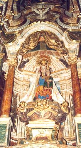 Altar de la ermita Virgen de la Llana (Almenar)